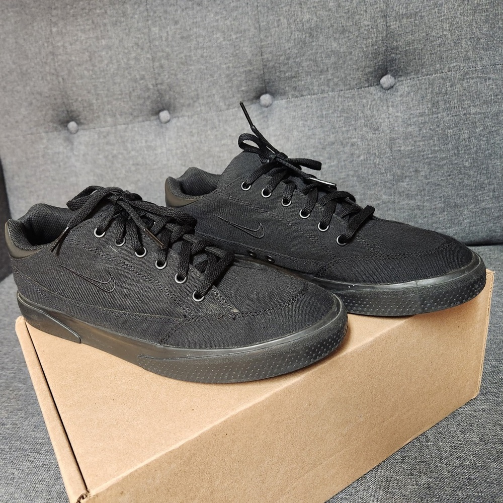 Nike Men's All-Black Sneakers